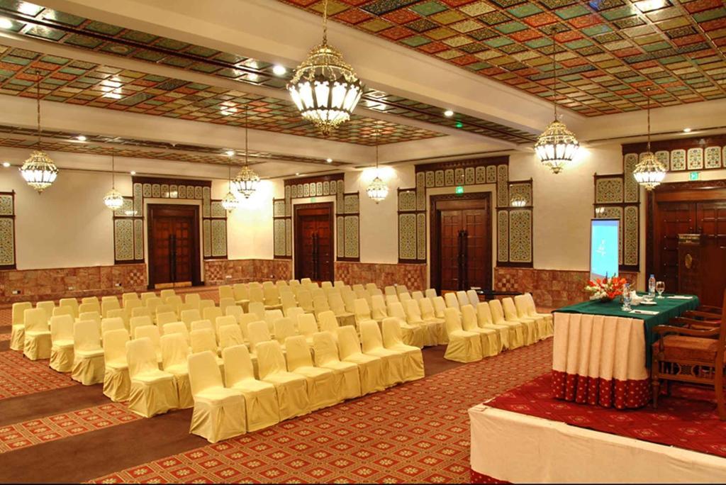 Faisalabad Serena Hotel Exterior photo