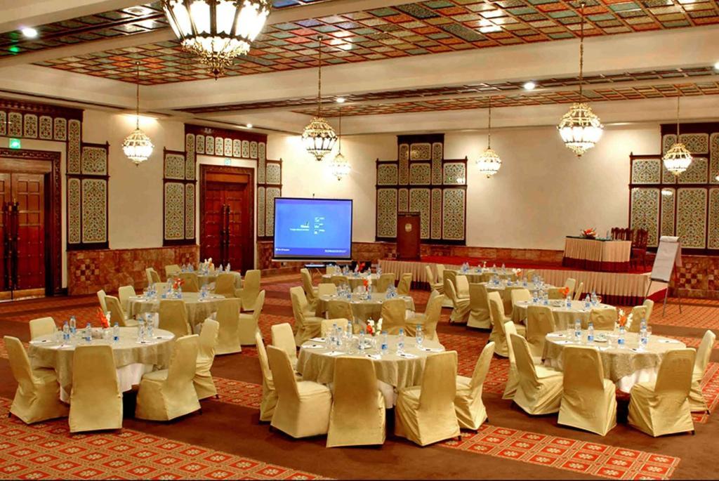Faisalabad Serena Hotel Exterior photo