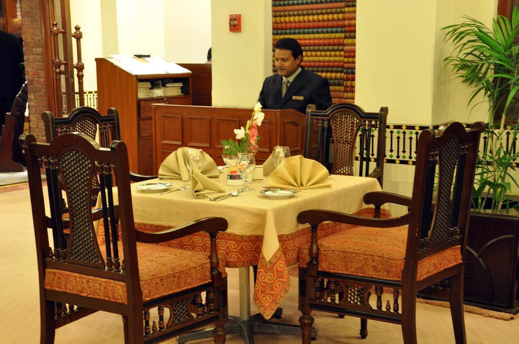 Faisalabad Serena Hotel Exterior photo