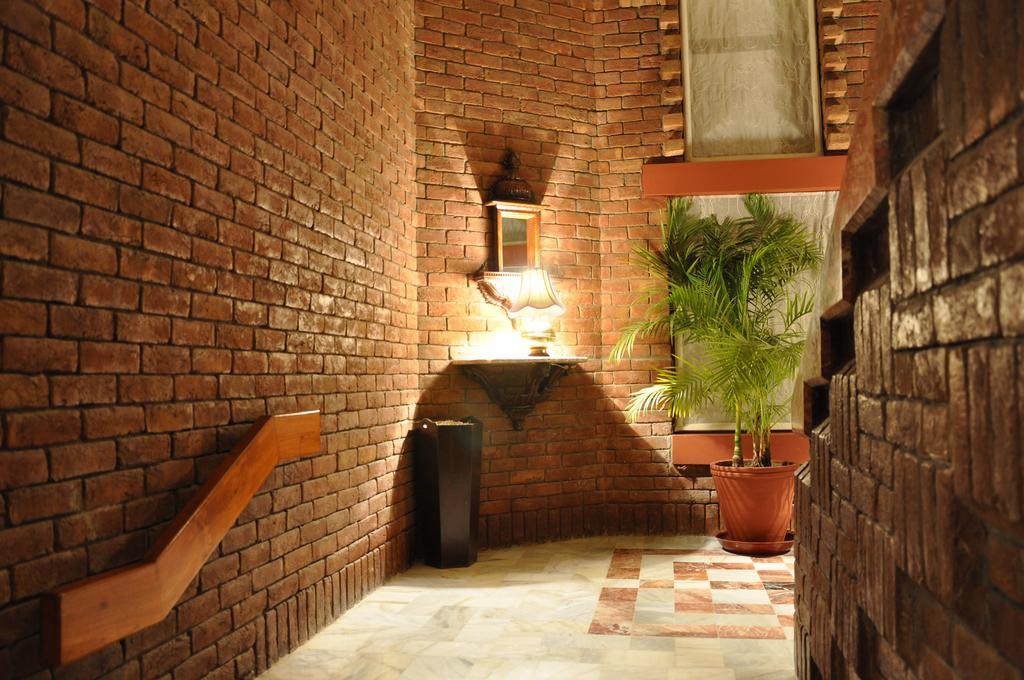 Faisalabad Serena Hotel Exterior photo